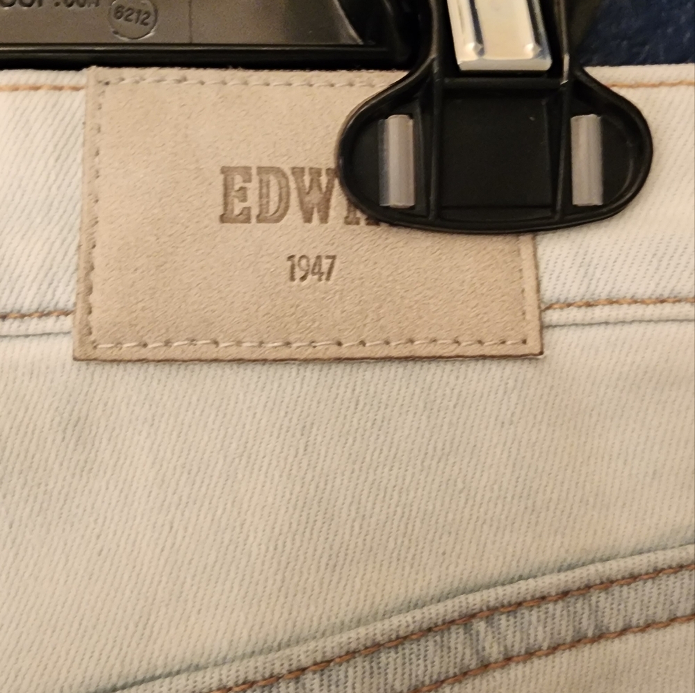 EDWIN Bree Crop Slim Straight In Outcast Blue Size 26 - Picture 9 of 13